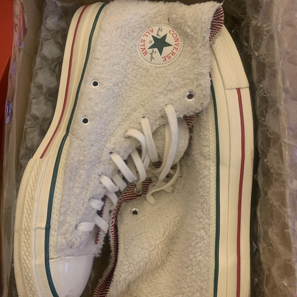 White Fur trimmed in green and red sz13 EXCELLENT CONDITION